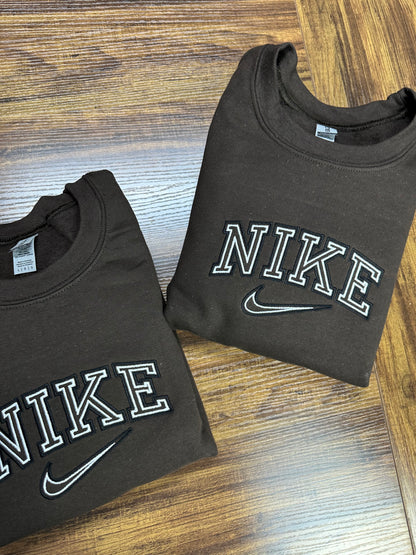 Nike Outline Embroidered Sweatshirt