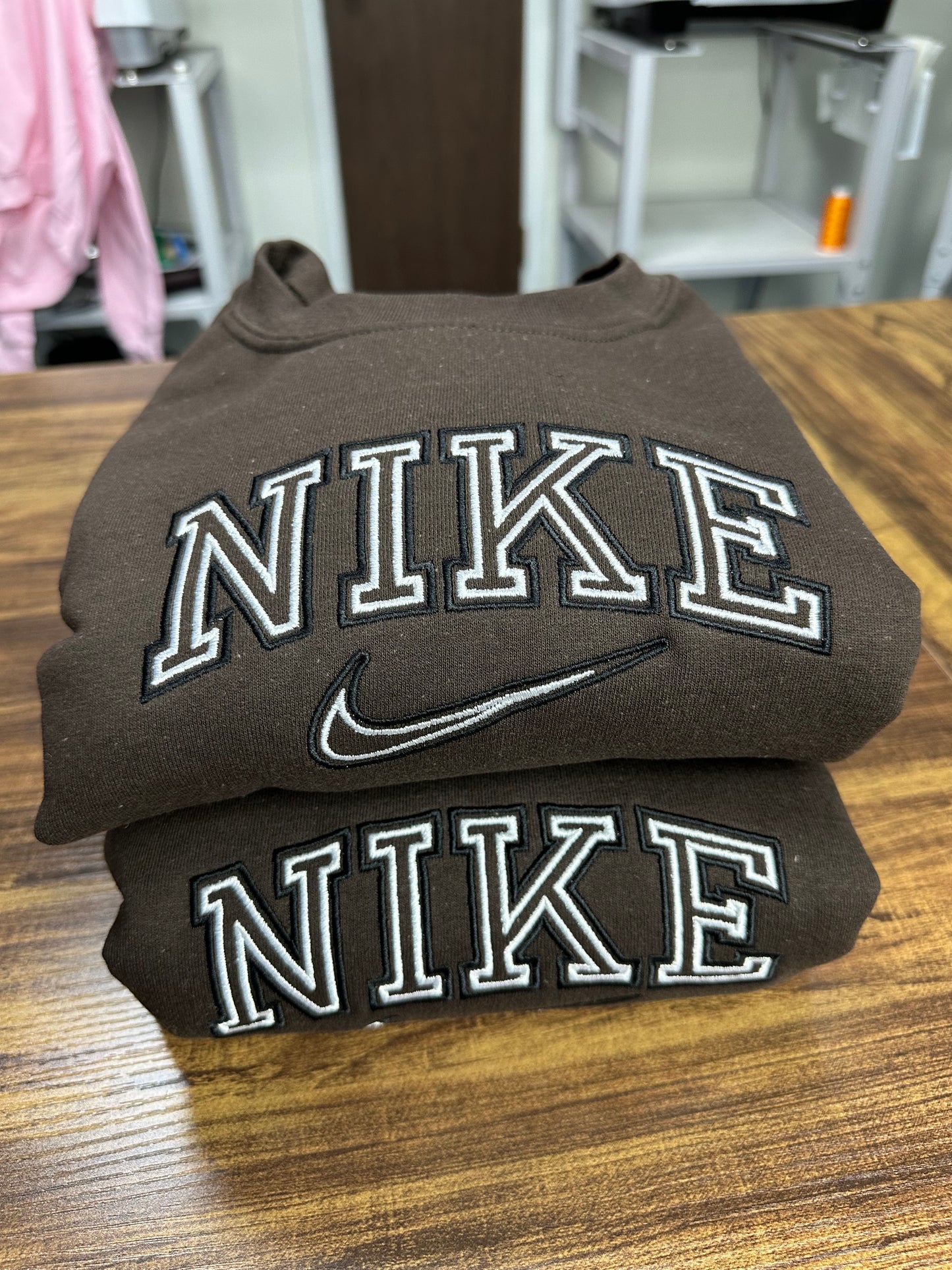 Nike Outline Embroidered Sweatshirt