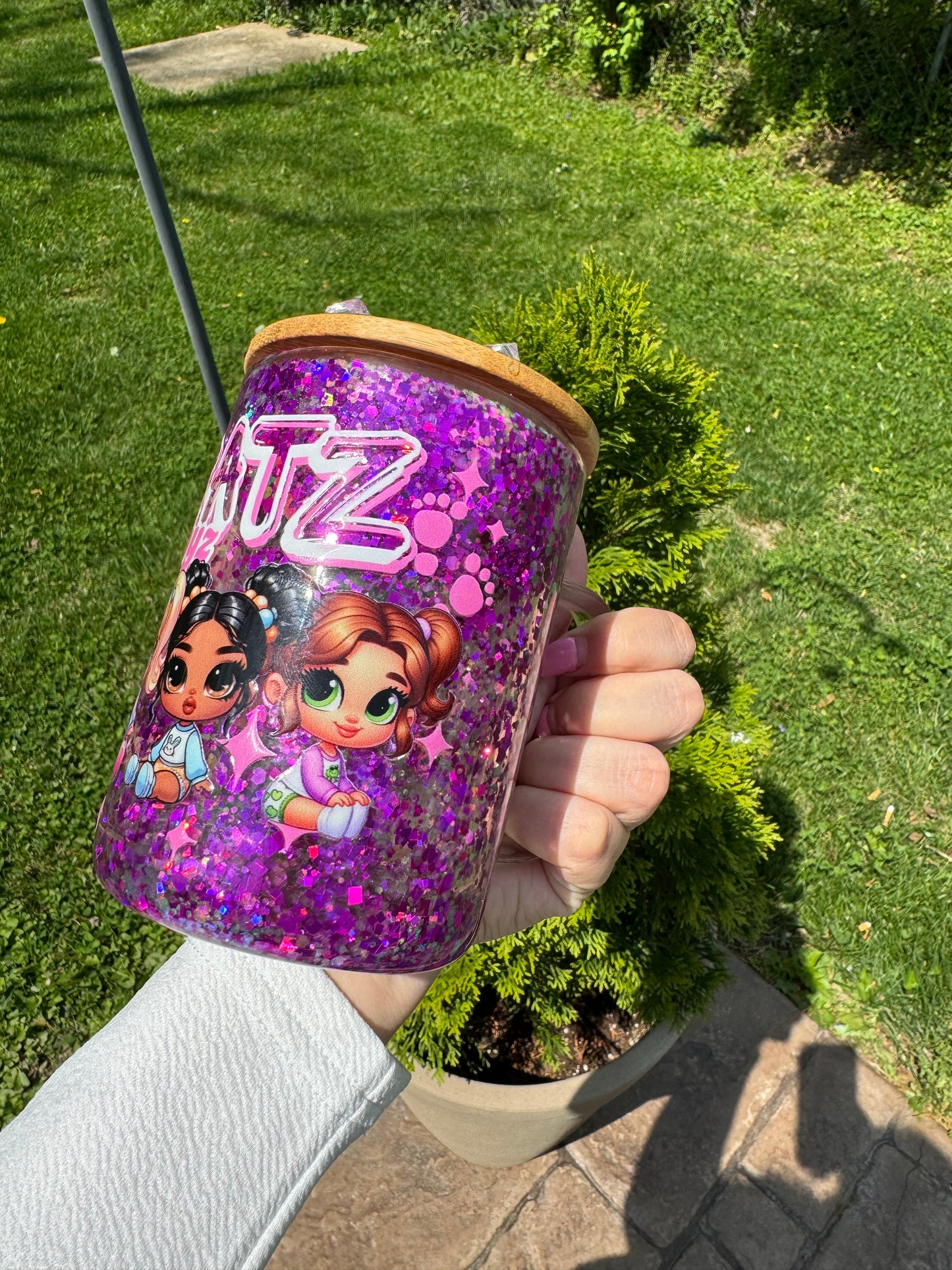 Bratz 15oz Snowglobe Purple Glitter Mug