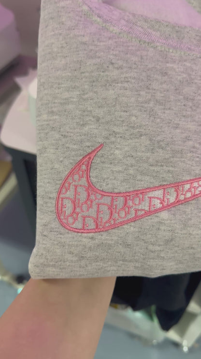 Ash Dior size Small Pink and white Embroidery